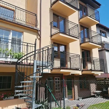 Couette-café Family Homes - House